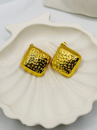 The Gilded Crater Studs