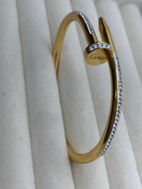 Valoria Luxe Nail Bangle