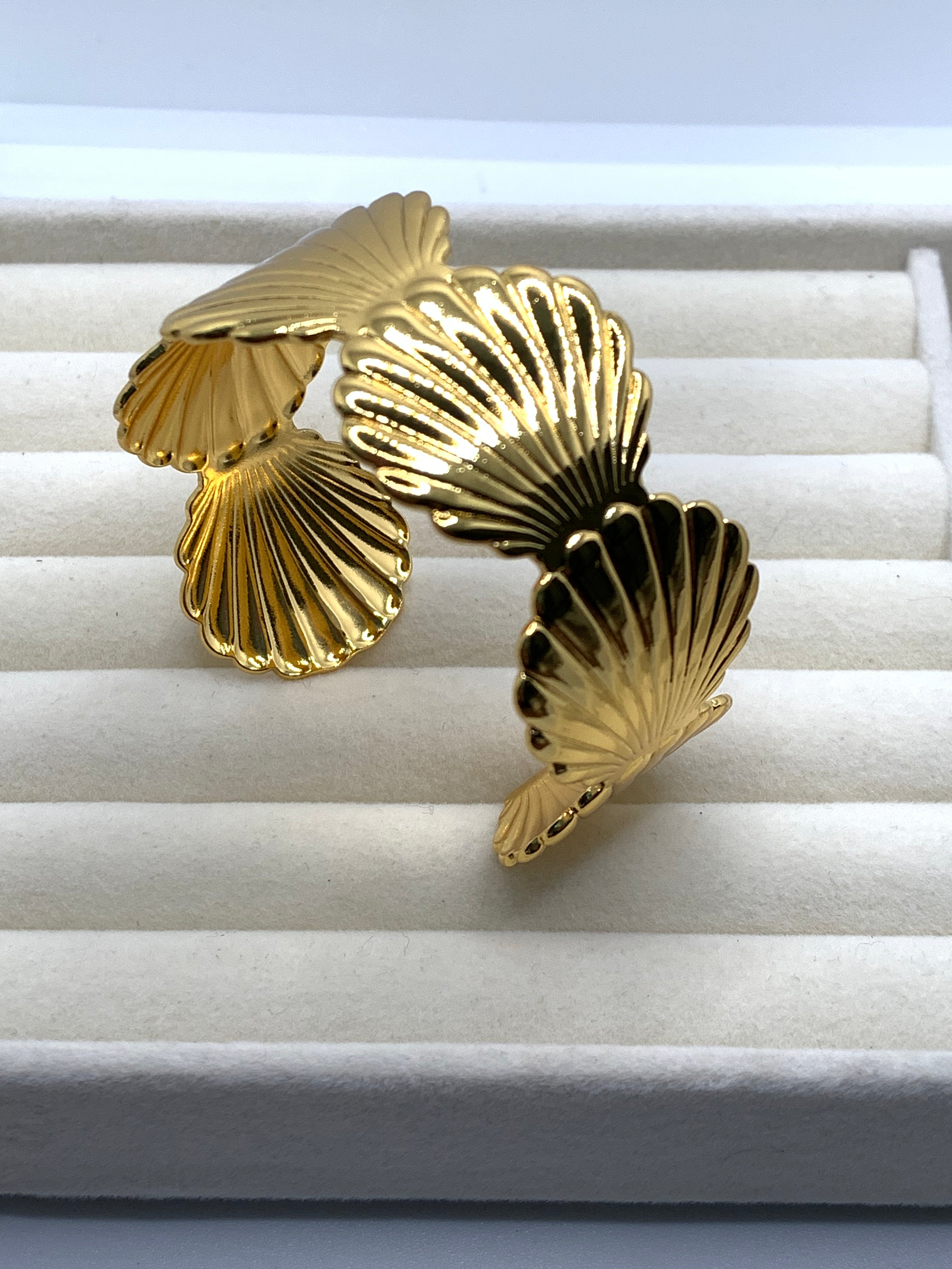 The Aphrodite Cuff