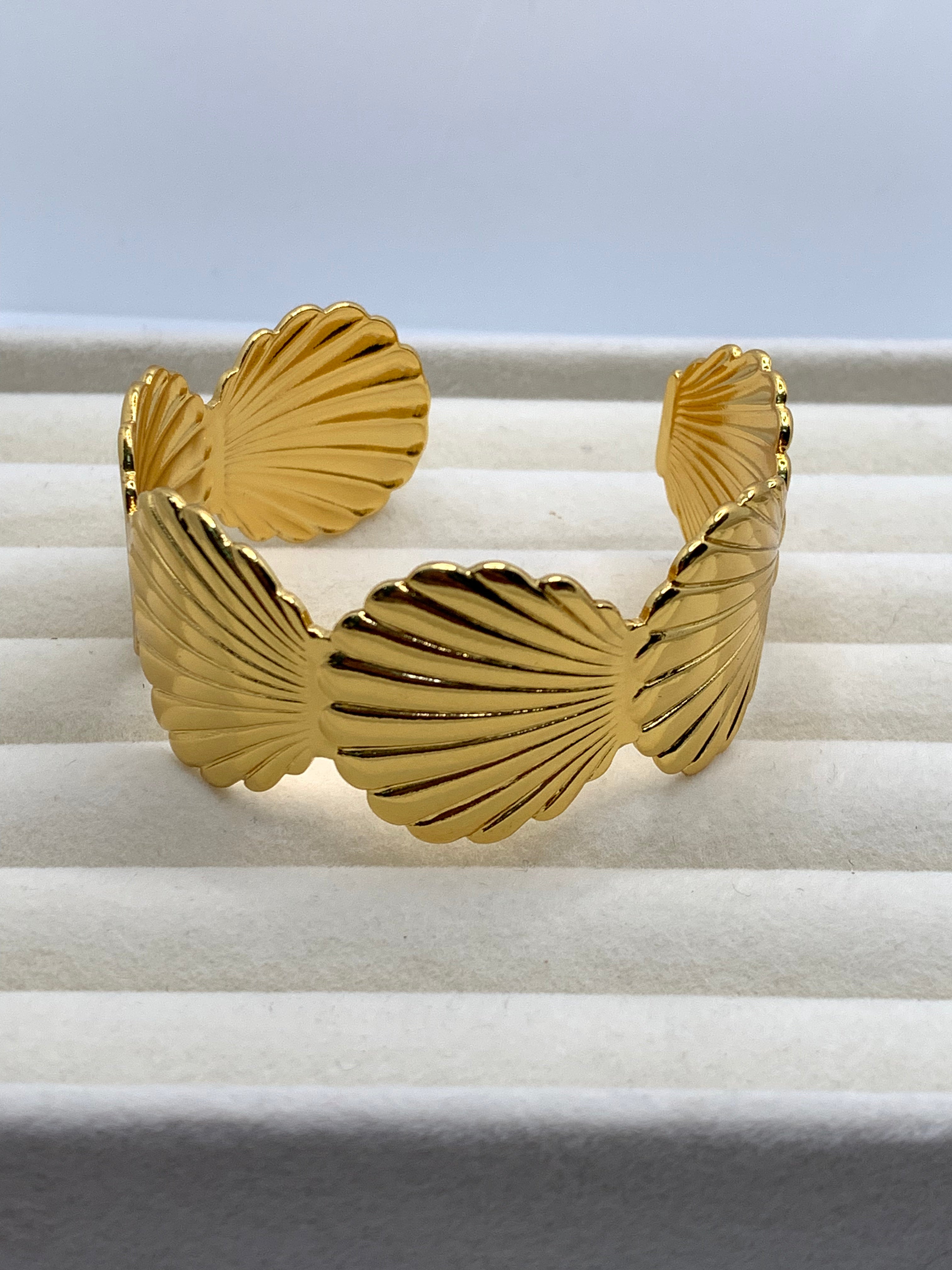 The Aphrodite Cuff