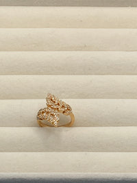 The Nature-Inspired Diamond Leaf Bypass Ring