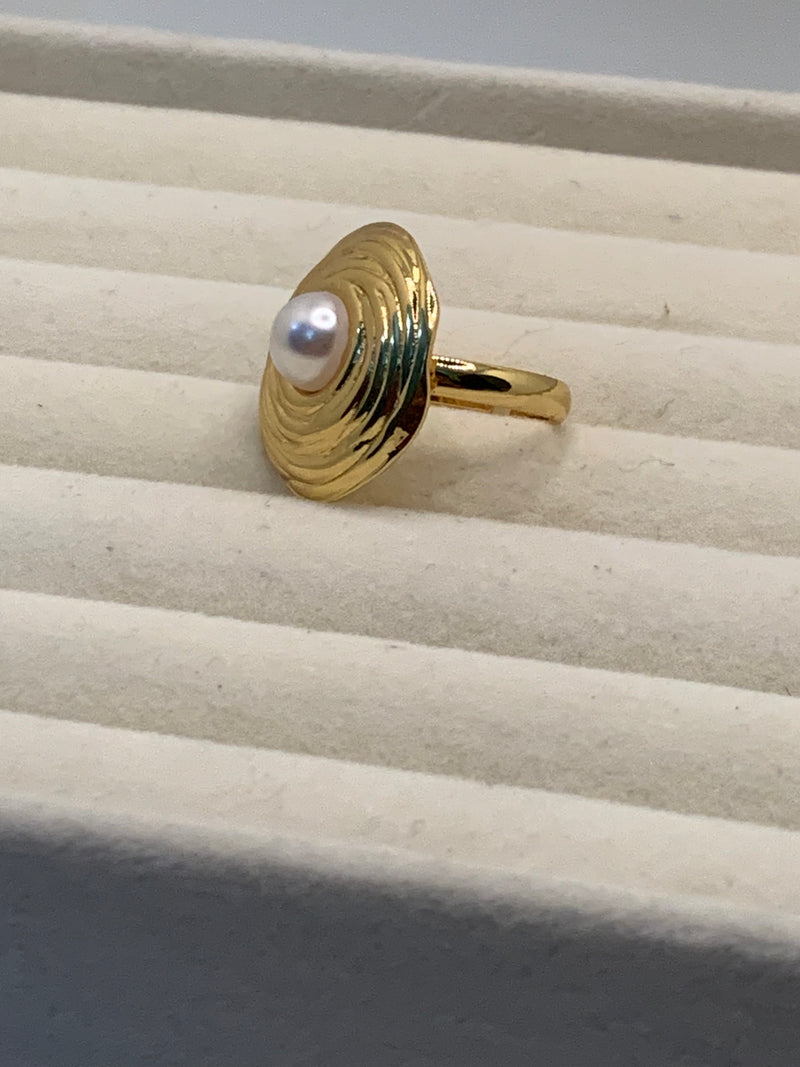The Solar Pearl Textured Disc Ring